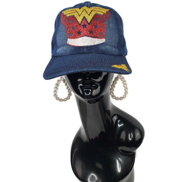 Wonder Woman Denim Cap. - Picture 3 of 3
